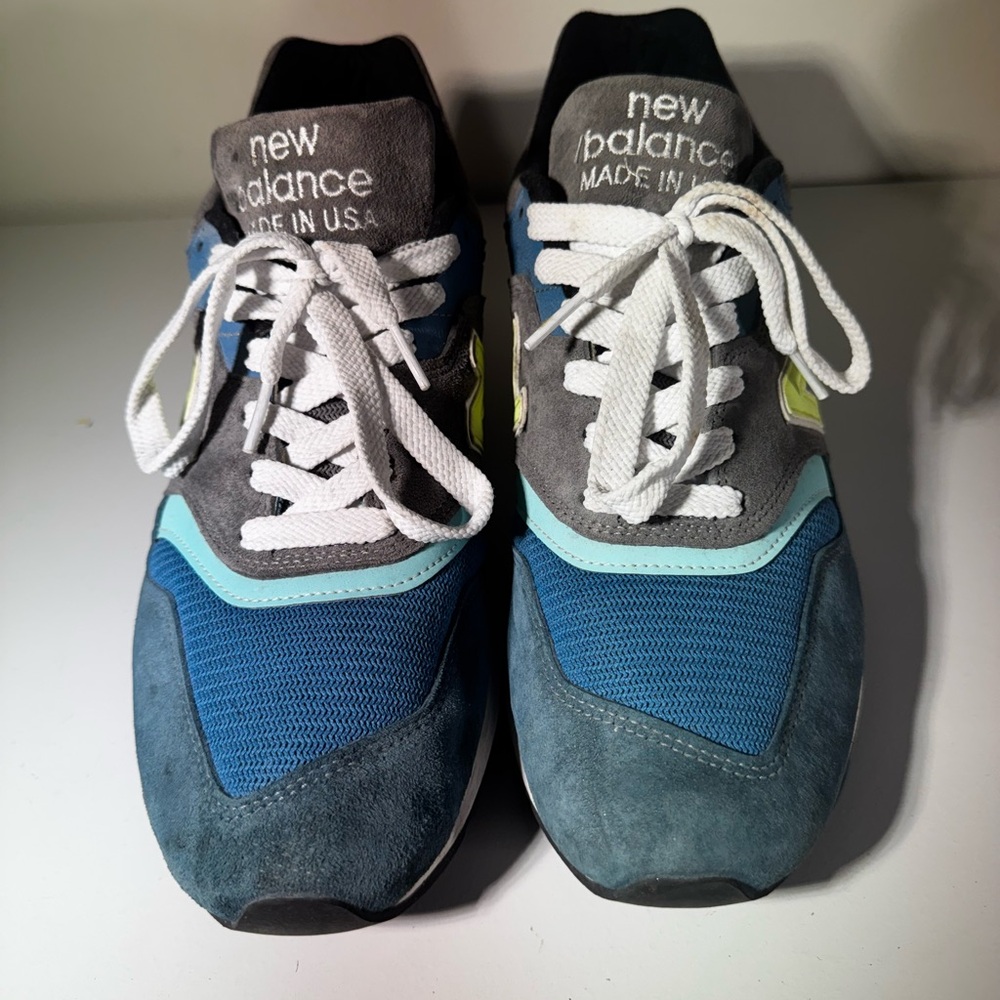 New Balance Teal and Gray Athletic Shoes